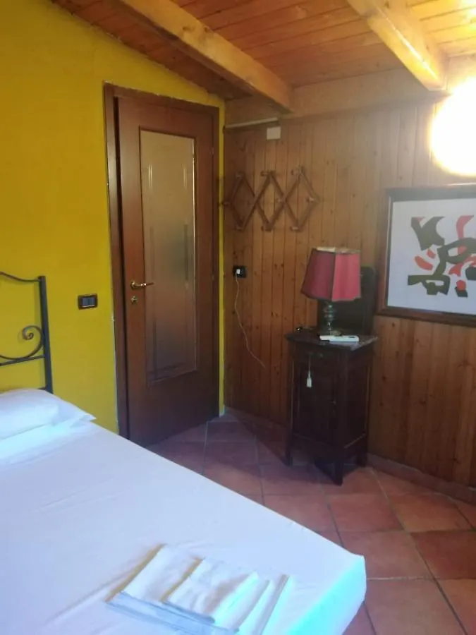 Villa Appartamento Azalea Montale  Italia
